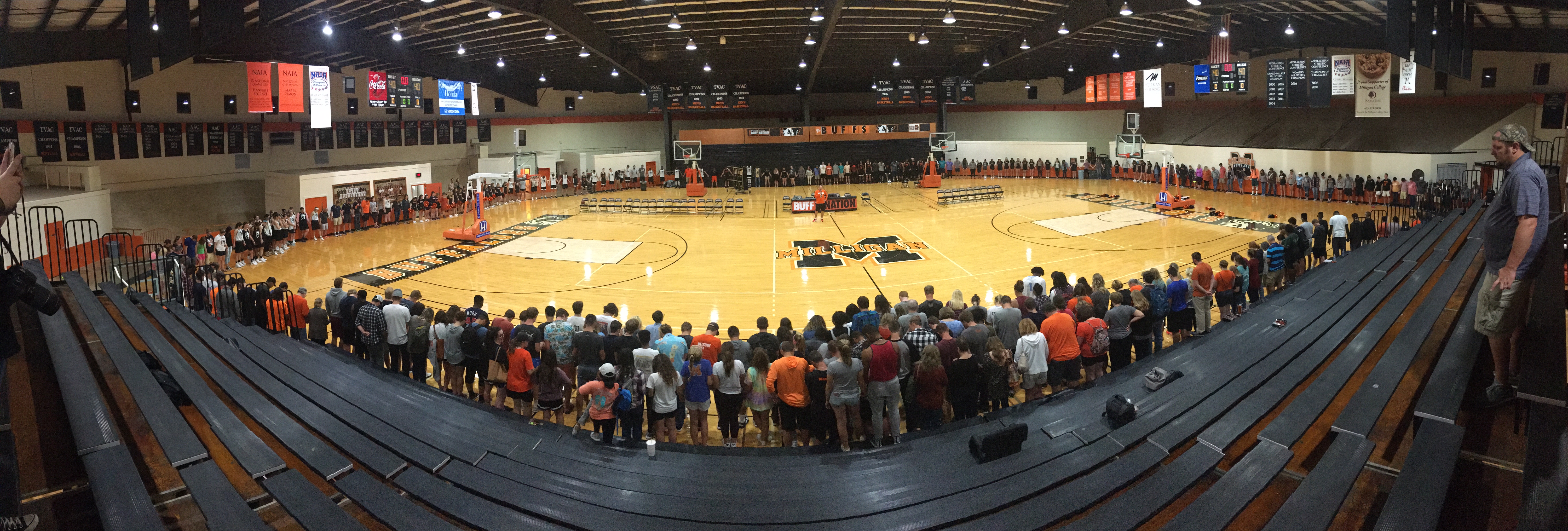 Basketball begins with annual Moonlight Madness – Milligan Stampede